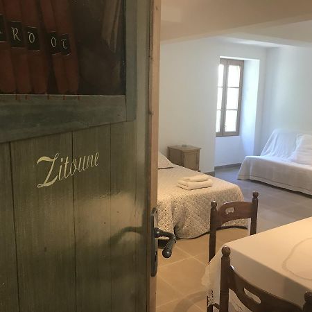 Les Chambres Du Moulin A Huile Везон-ла-Ромен Экстерьер фото